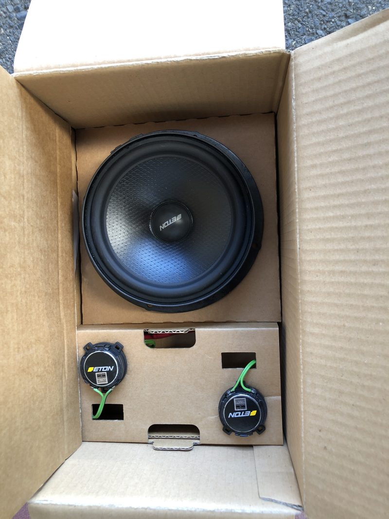 ティークロス（T-cross）の前後スピーカー、ツイーター、そして