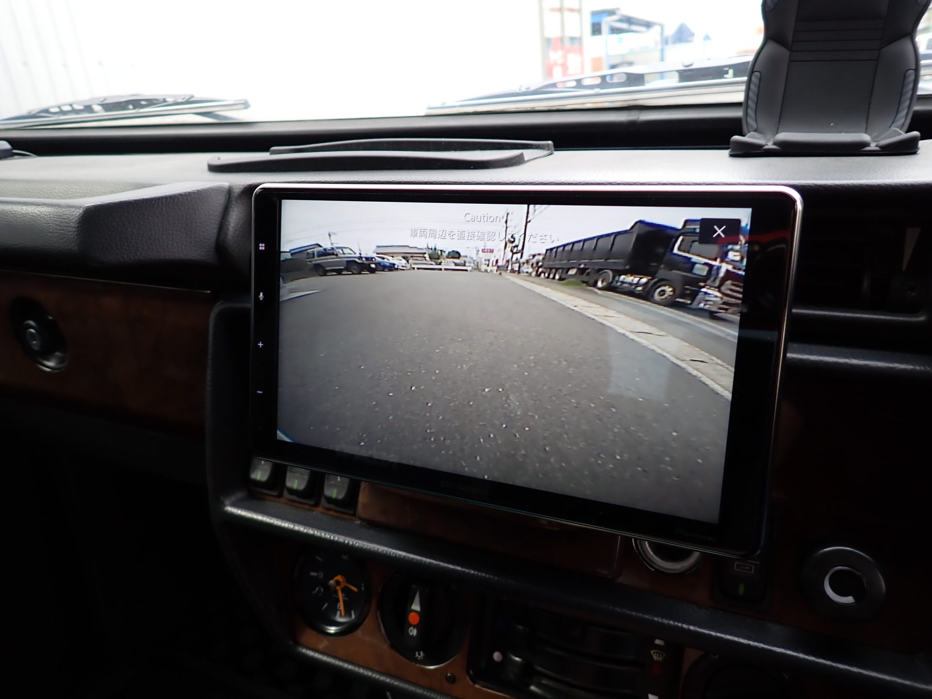 DMH-SF700 画面割れてます carrozzeria カロッツェリア ディスプレイオーディオ DMH-SF700 本体